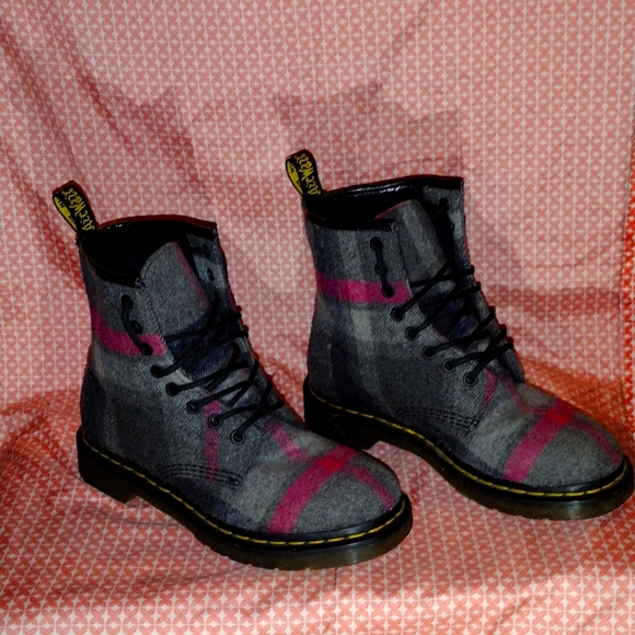 *SOLD* - Dr. Martens Wool Boots - Picture 6 of 8